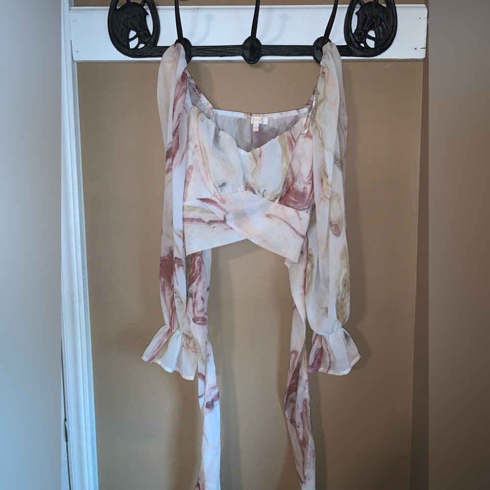 BLOUSE